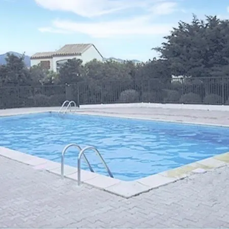 T2 Avec Piscine, Proche Plage, Terrasse Et Parking Prive A Saint-cyprien - Fr-1-225d-14 Apartment *